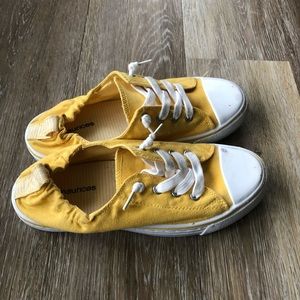 3 for $25 💕Converse-like sneaker